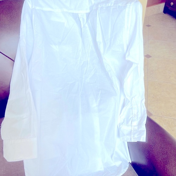 Z Supply poolside Botton up shirt. - Picture 6 of 6